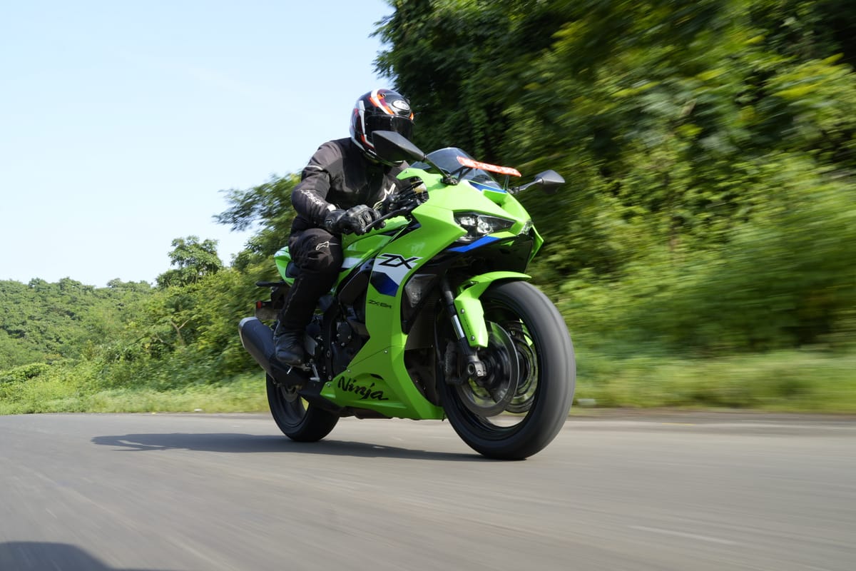 Kawasaki Ninja ZX-6R On Road Price in Agra Starts at 12.49 lakh